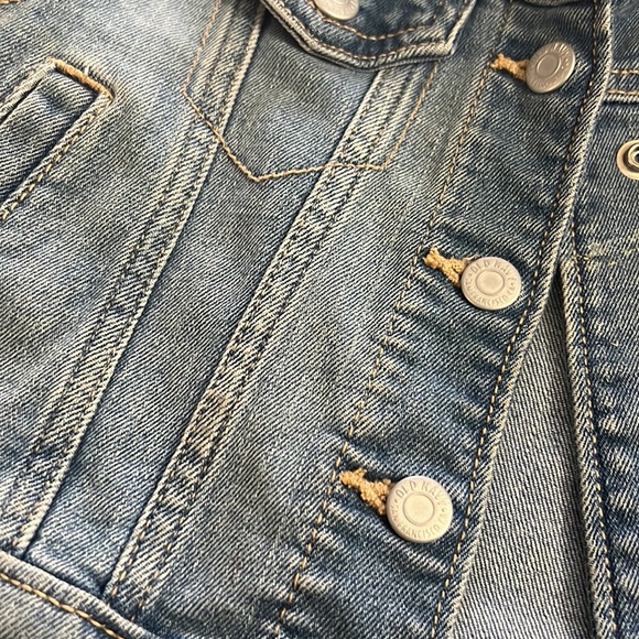 Perfect condition Old Navy Jean jacket size 18-24 months - Picture 3 of 3